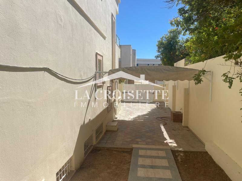 Villa S+4 avec piscine à Gammarth
